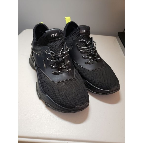 Steve Madden Other - Steve Madden Bungee Cord Slip On Sneaker Men's Size 11.